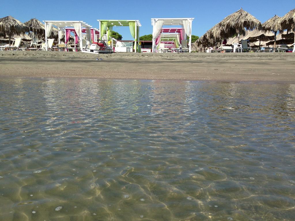 Beach Club Ippocampo Екстериор снимка